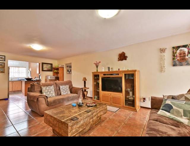 4 BEDROOM TOWNHOUSE FOR SALE IN RANDPARK RIDGE